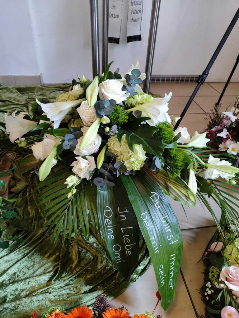 Trauerfloristik – Blumenhof Kerst Walschleben, Bild 6